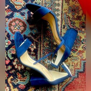 Kelly and Katie Navy Block Heels - Sz 10 New in Box!